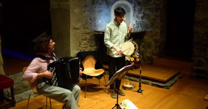 El Duet Daura recupera música tradicional del Pirineu amb instruments que han quedat en desús