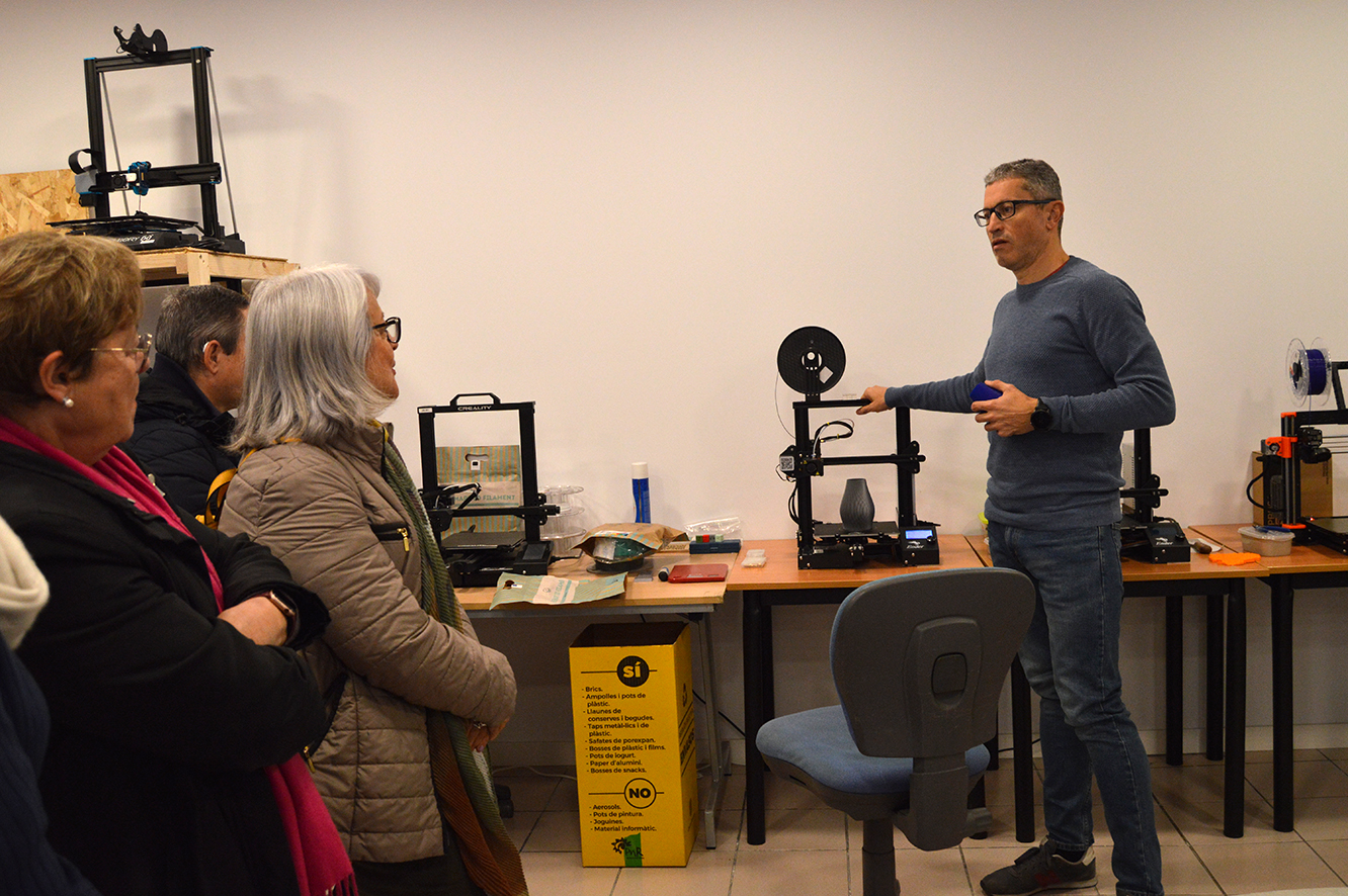 Una desena d’usuaris de L’espai s’endinsen en el món de la impressió 3D