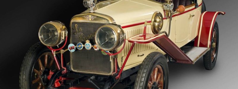 Dona al volant, perill constant! Trencant mites.