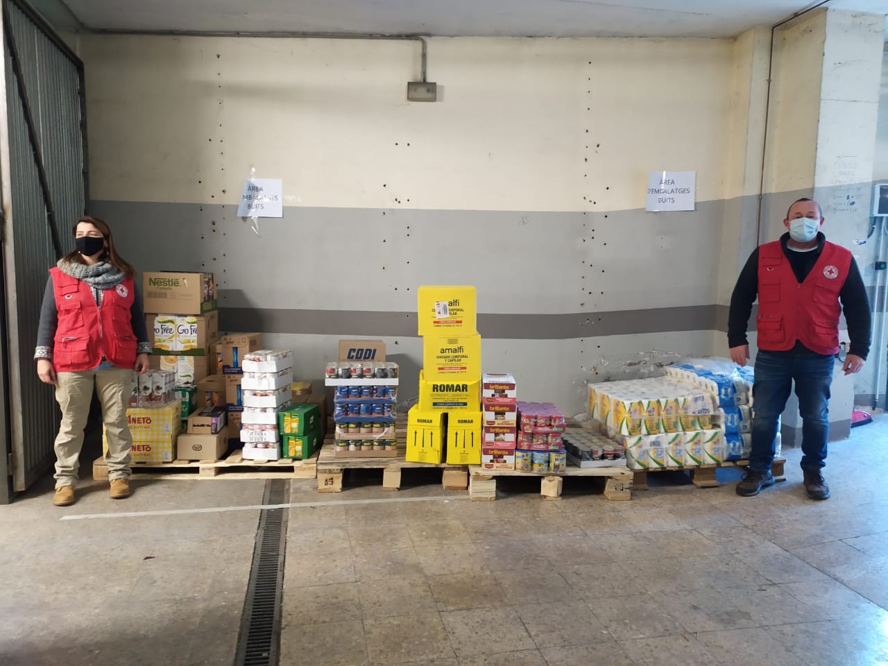 La Fundació Crèdit Andorrà col·labora amb el Banc d’aliments de Càritas Andorrana i la botiga solidària de la Creu Roja Andorrana